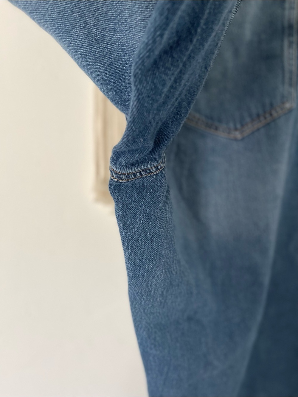 Banana Republic Barrel Fit Jeans - Picture 4 of 7